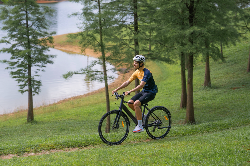 The E-Bike Lifestyle: Accessories, Apps, and Tips to Maximize Your Summer Rides