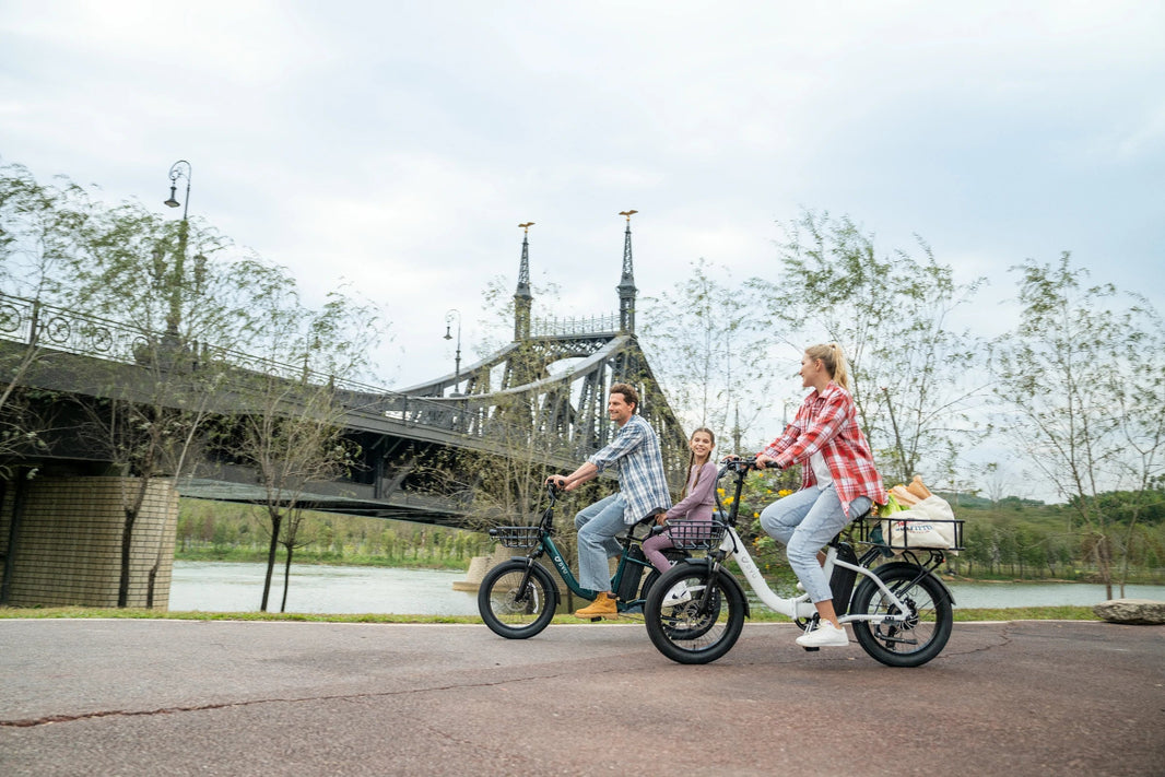 DYU C9 e-bike crossing a bridge with hydraulic disc brake confidence